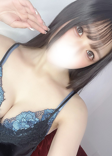 優雅な美乳美女新人