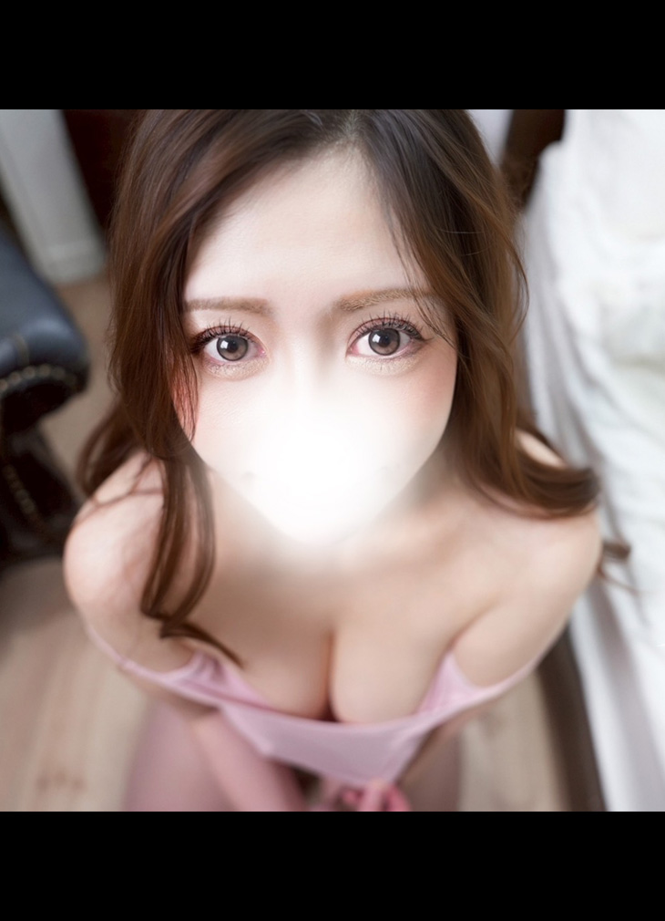 小泉ひとみ