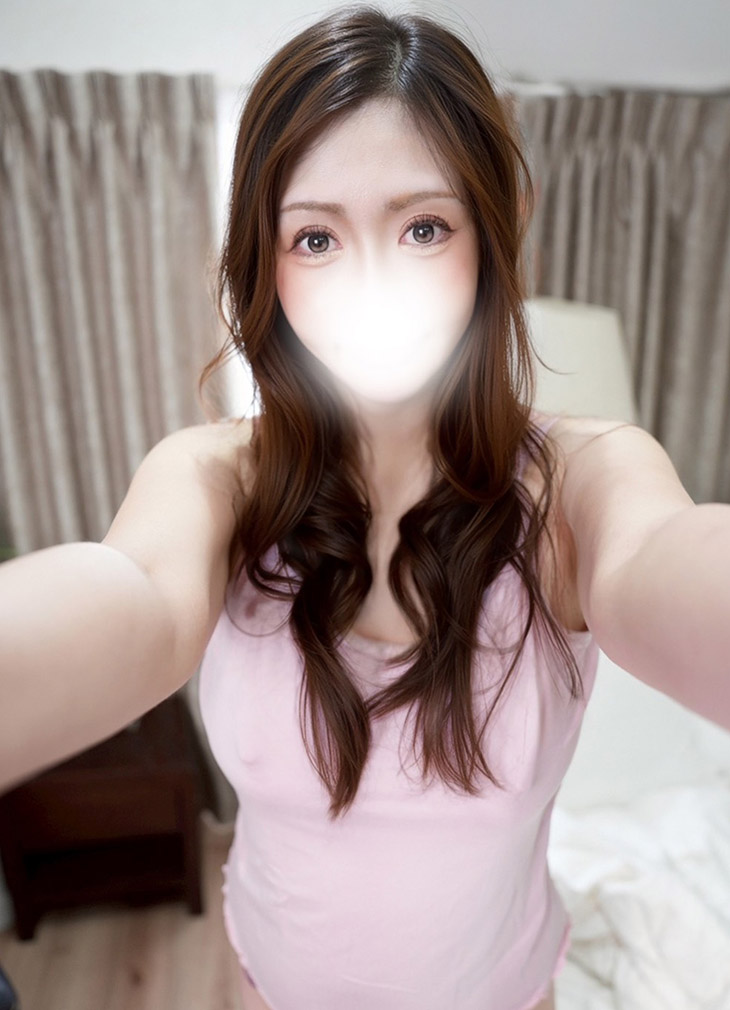 小泉ひとみ